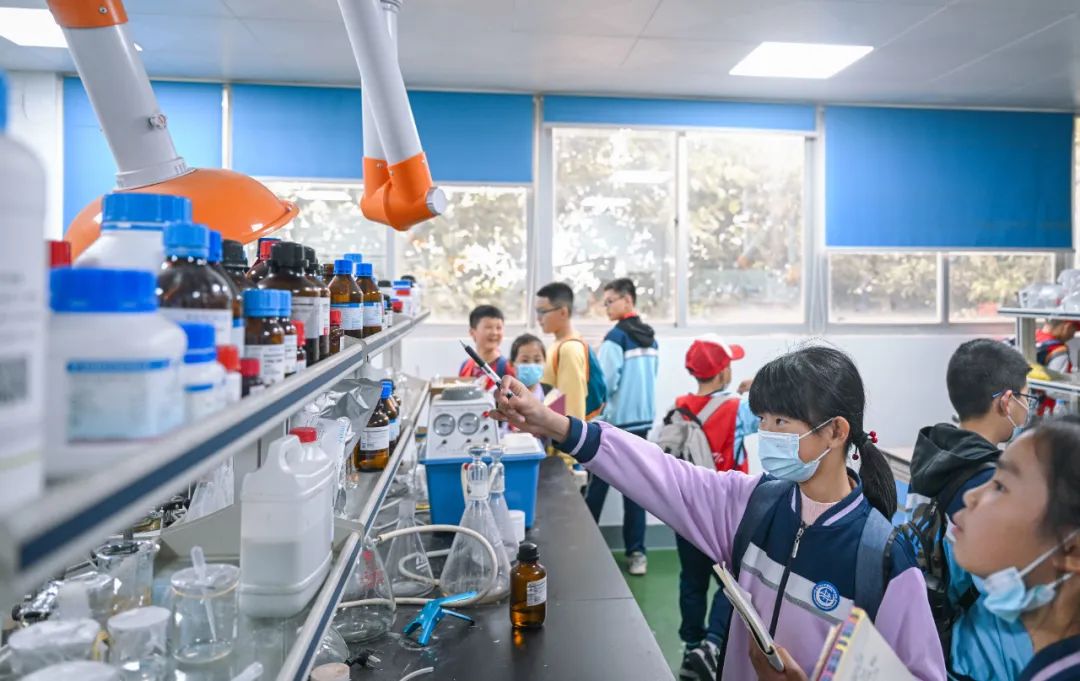 4008云顶集团(国际)股份有限公司