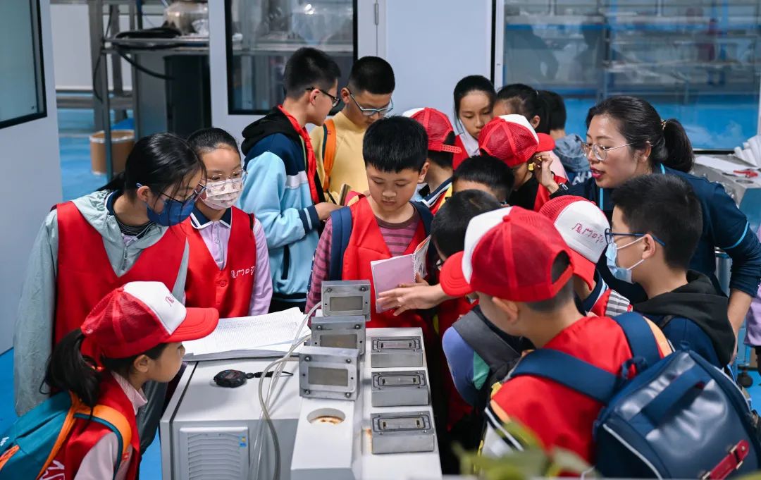 4008云顶集团(国际)股份有限公司